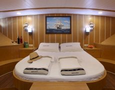 Aegean Clipper